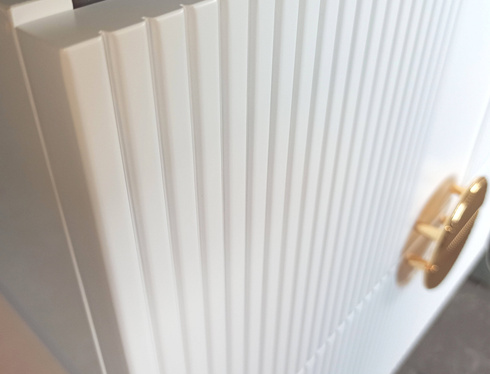 Szafka łazienkowa ryflowana Sanitti Epsilon 80 biała uchwyt złoty